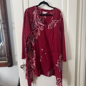 Soft Surroundings Asymmetrical Top Red size XL